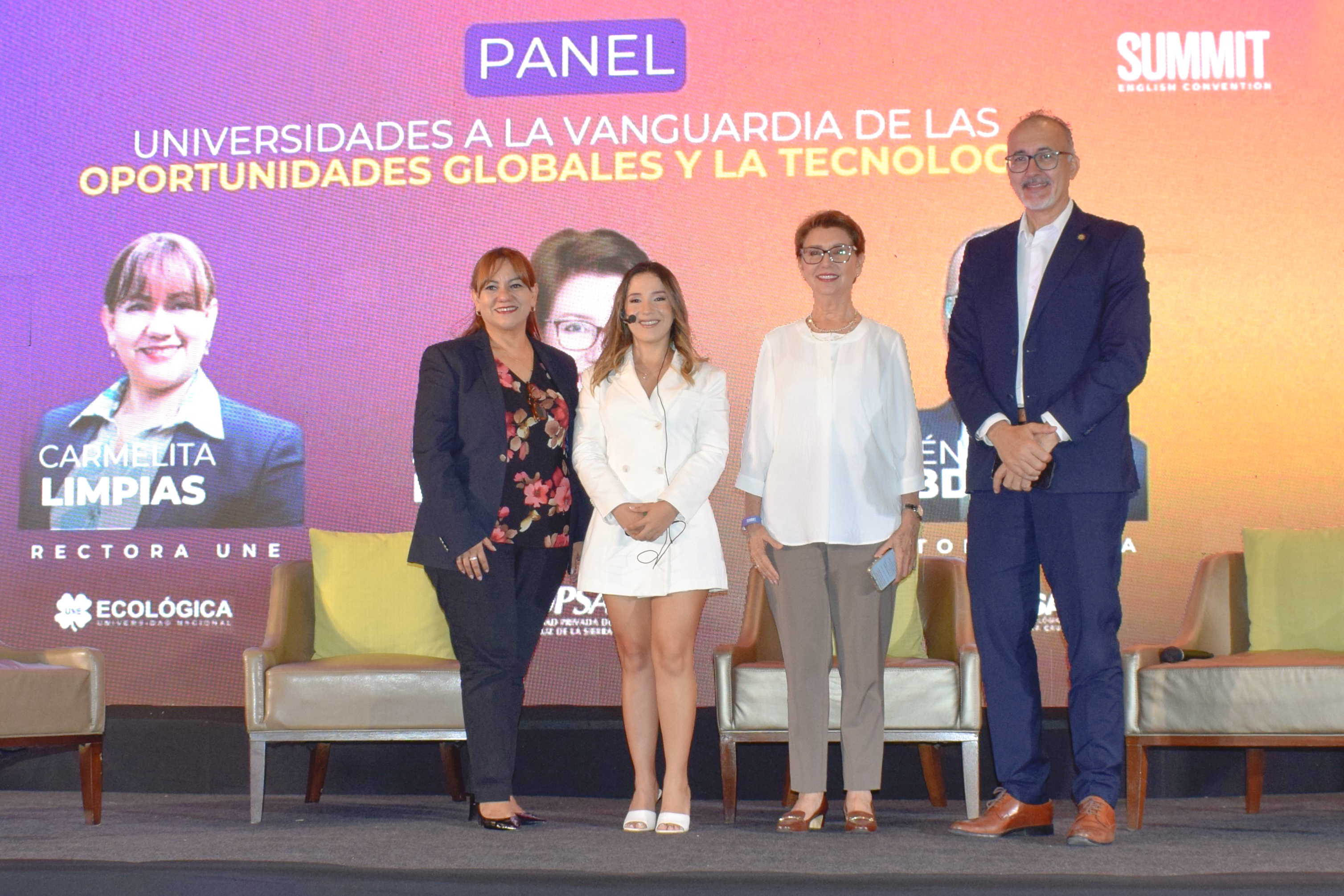 Nuestra Rectora participó en el Summit English Convention