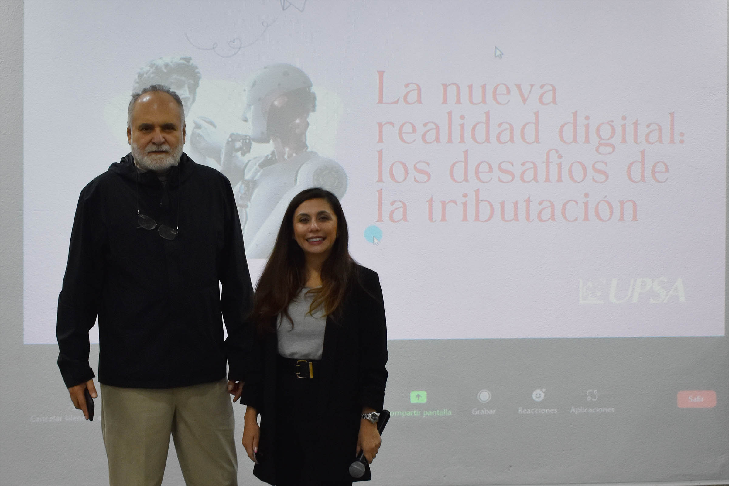 Conferencia sobre realidad digital y desafíos tributarios